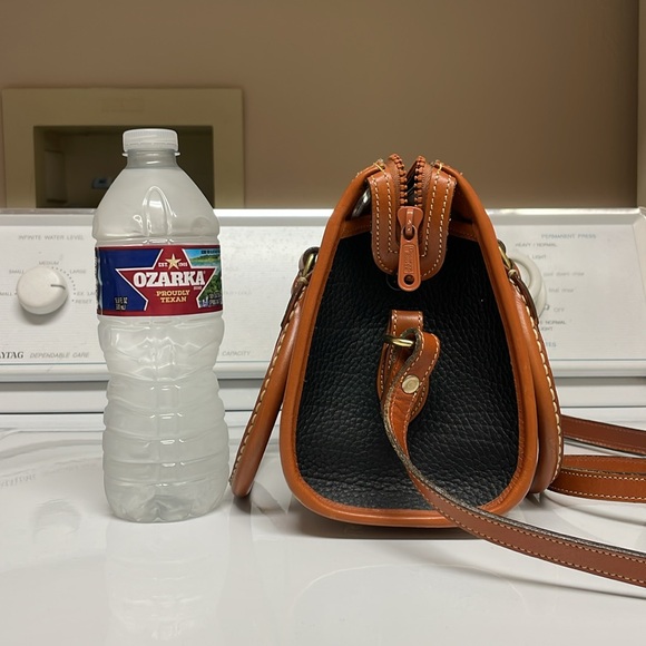 Dooney & Bourke Black / Tan Vintage Leather Satchel Crossbody Purse - Picture 13 of 13